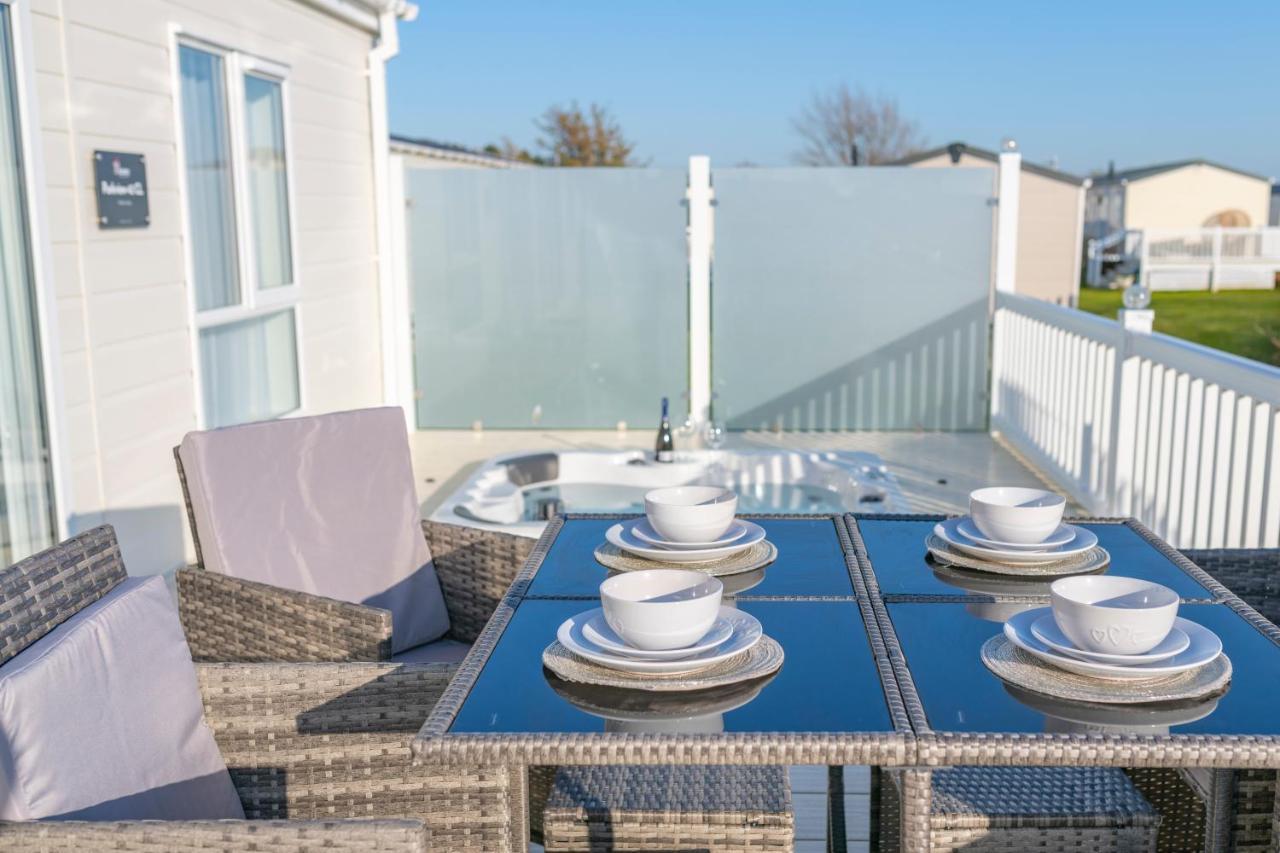 Marine Holiday Park Rhyl Buitenkant foto